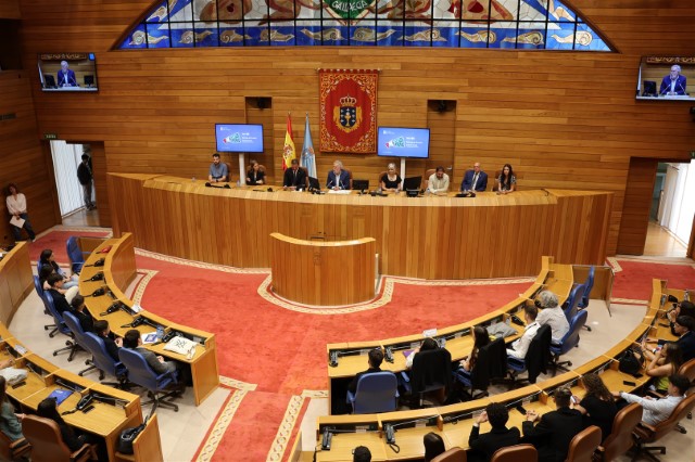 A Cámara galega acolle a final do Parlamento Xove